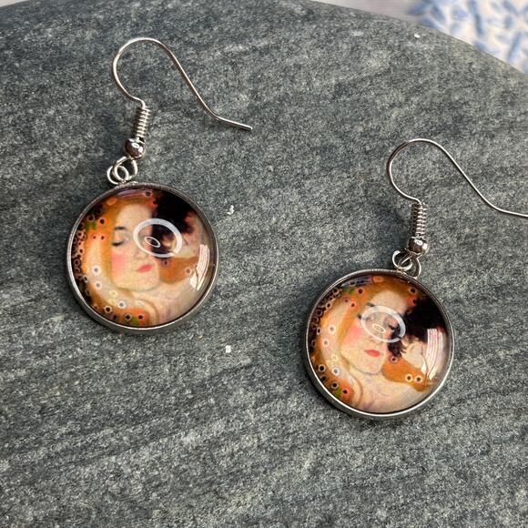 Gustav Klimt 'The Mother & Child" Cobachon Earrings Silver NEW Master Artist Ser - Picture 7 of 8